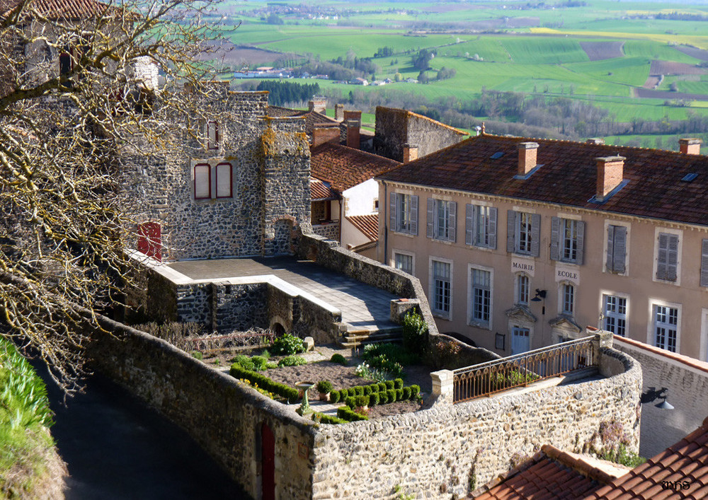 Maison des gardes Rue des Giroflees